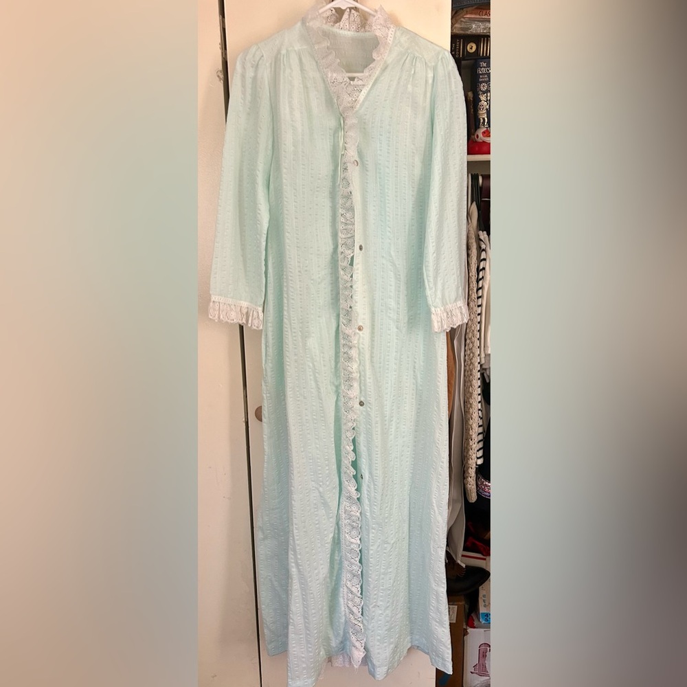 Early 1980’s Miss Elaine Nightgown/Robe set